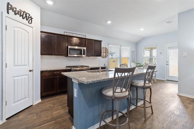 215 WHIPPORWILL LN, San Marcos, TX 78666