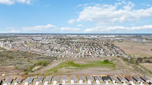 215 WHIPPORWILL LN, San Marcos, TX 78666