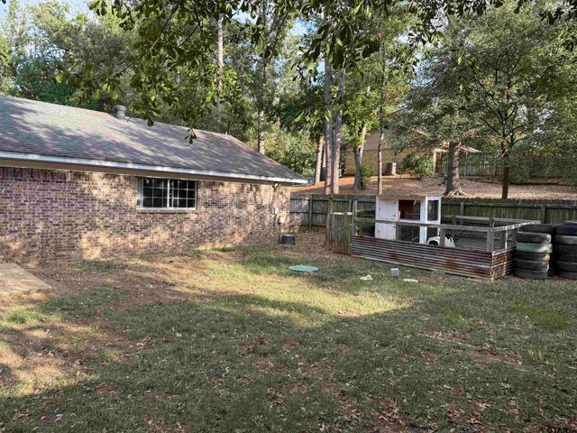 10286 Creek Bend Dr, Tyler, TX 75707