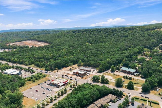 4005 W Martin Luther King Jr Boulevard, Fayetteville, AR 72704
