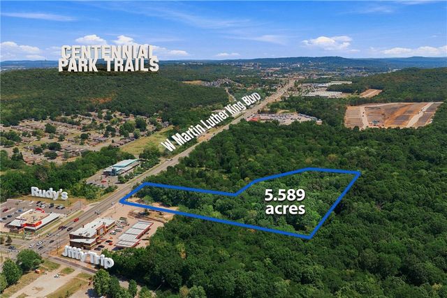 4005 W Martin Luther King Jr Boulevard, Fayetteville, AR 72704