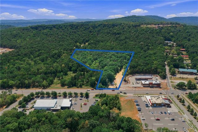 4005 W Martin Luther King Jr Boulevard, Fayetteville, AR 72704