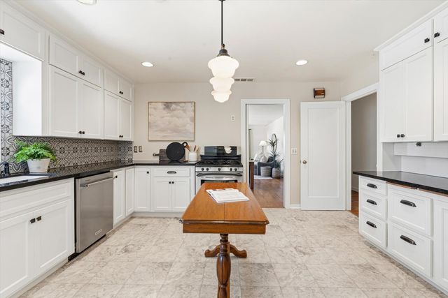 4026 58th St, Sacramento, CA 95820
