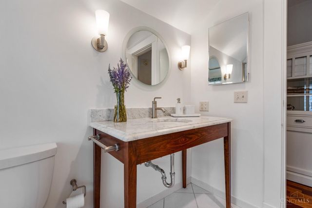 3246 Observatory Avenue, Cincinnati, OH 45208