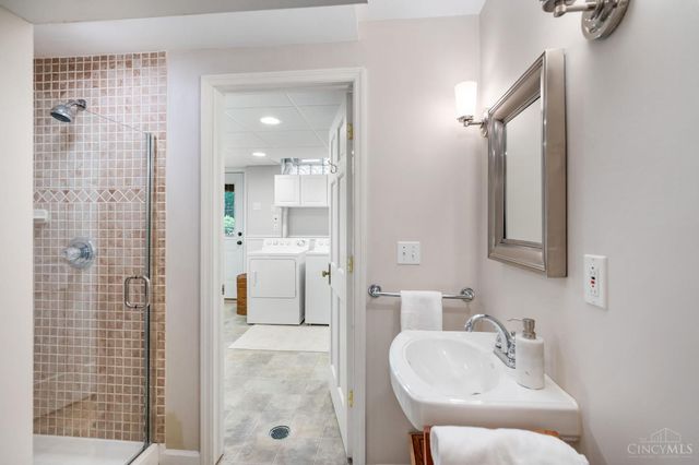 3246 Observatory Avenue, Cincinnati, OH 45208