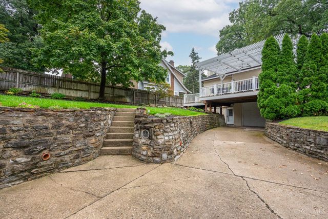 3246 Observatory Avenue, Cincinnati, OH 45208