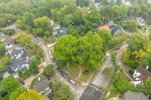 3246 Observatory Avenue, Cincinnati, OH 45208