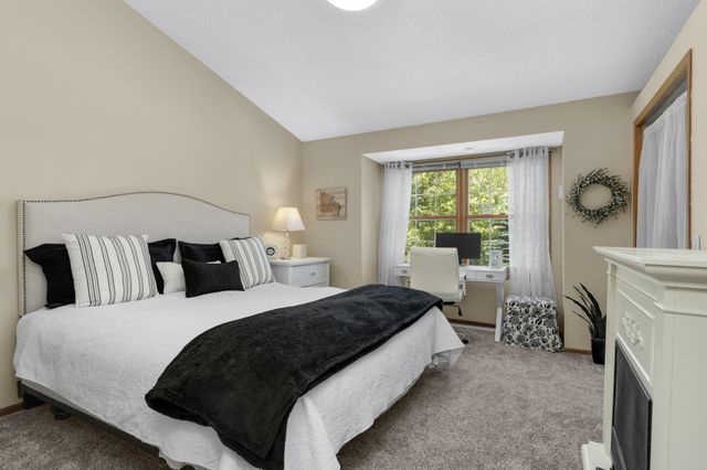 2307 Grange Avenue N, Oakdale, MN 55128