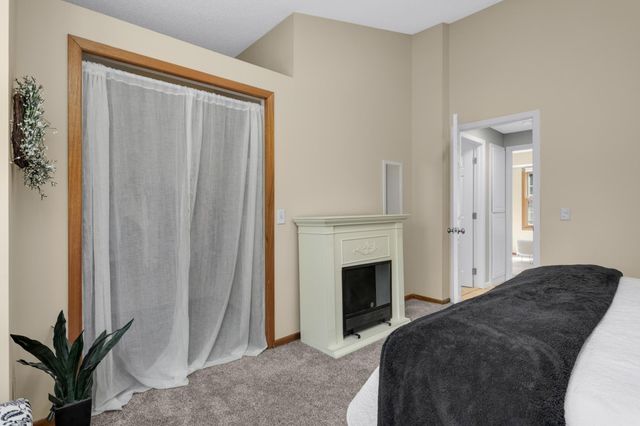 2307 Grange Avenue N, Oakdale, MN 55128