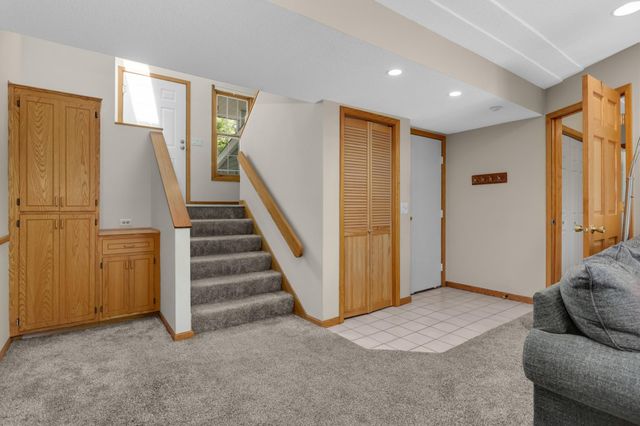 2307 Grange Avenue N, Oakdale, MN 55128