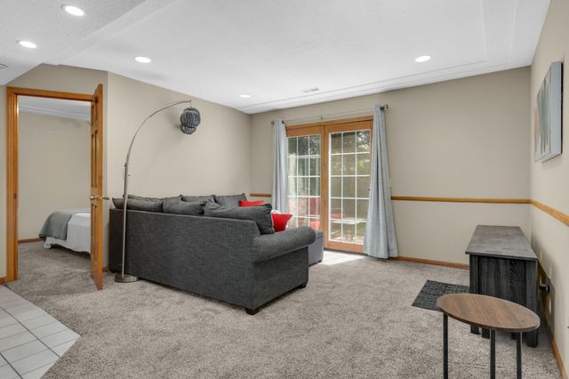 2307 Grange Avenue N, Oakdale, MN 55128