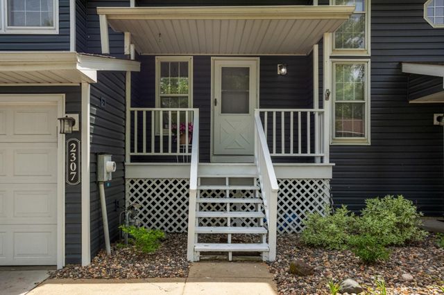 2307 Grange Avenue N, Oakdale, MN 55128
