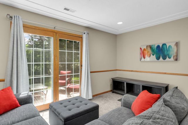 2307 Grange Avenue N, Oakdale, MN 55128