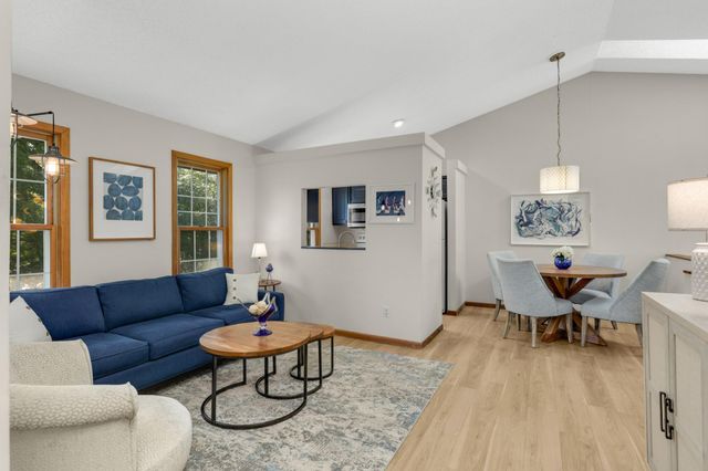 2307 Grange Avenue N, Oakdale, MN 55128