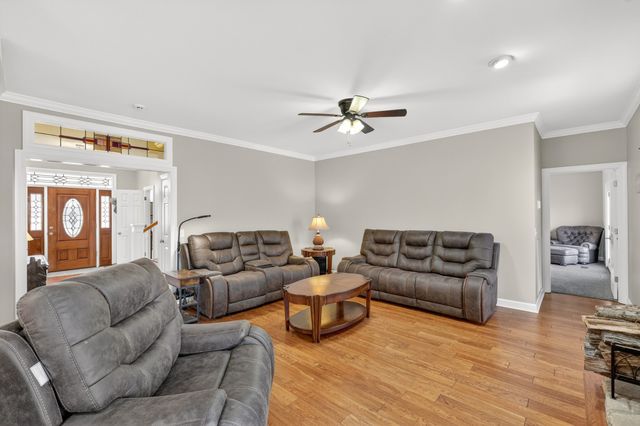 2082 Canoe Branch Rd, Lebanon, TN 37087