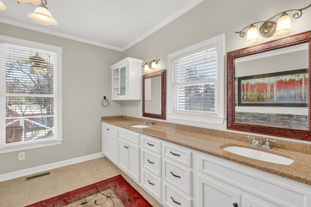 2082 Canoe Branch Rd, Lebanon, TN 37087