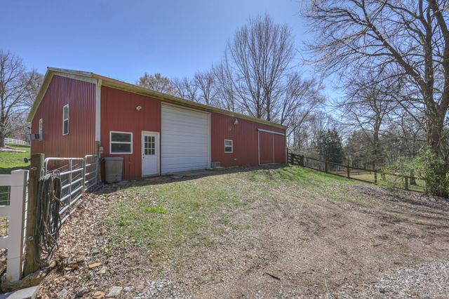 2082 Canoe Branch Rd, Lebanon, TN 37087