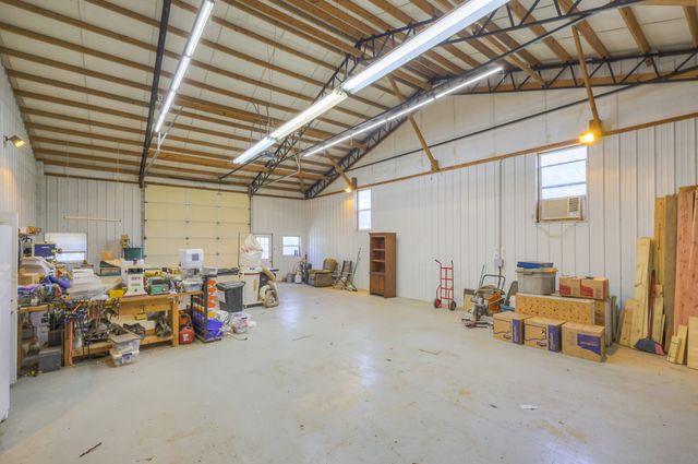 2082 Canoe Branch Rd, Lebanon, TN 37087