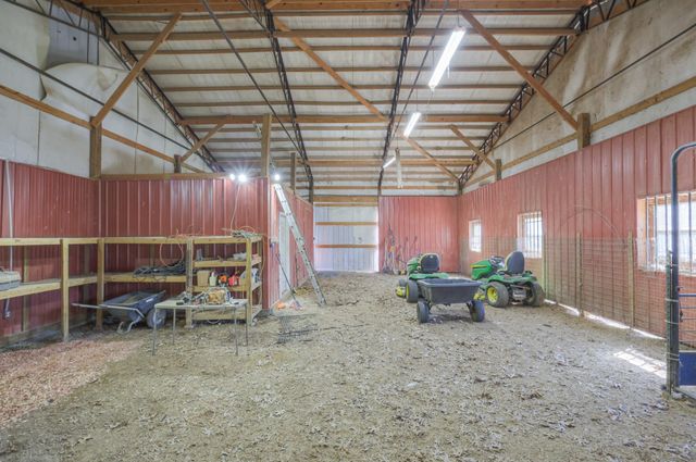 2082 Canoe Branch Rd, Lebanon, TN 37087