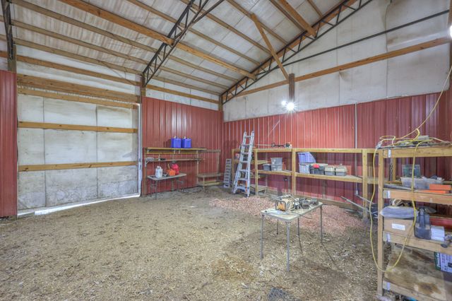 2082 Canoe Branch Rd, Lebanon, TN 37087