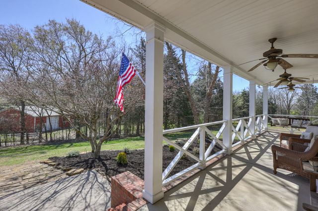 2082 Canoe Branch Rd, Lebanon, TN 37087