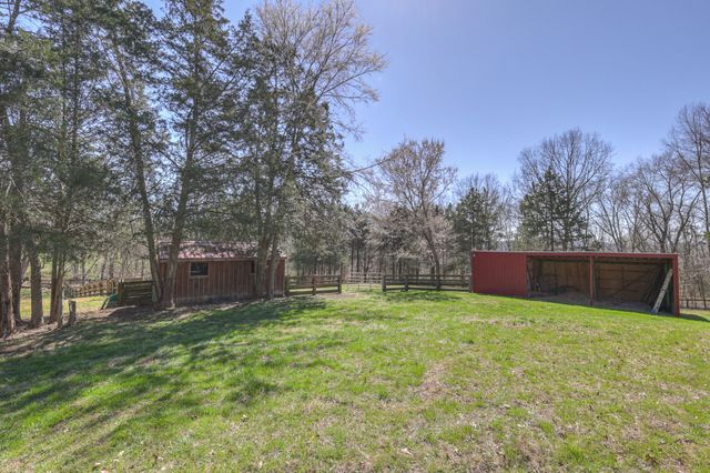 2082 Canoe Branch Rd, Lebanon, TN 37087