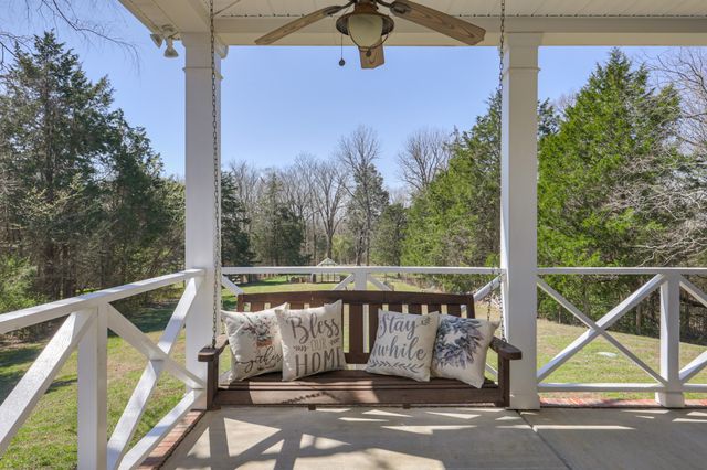 2082 Canoe Branch Rd, Lebanon, TN 37087