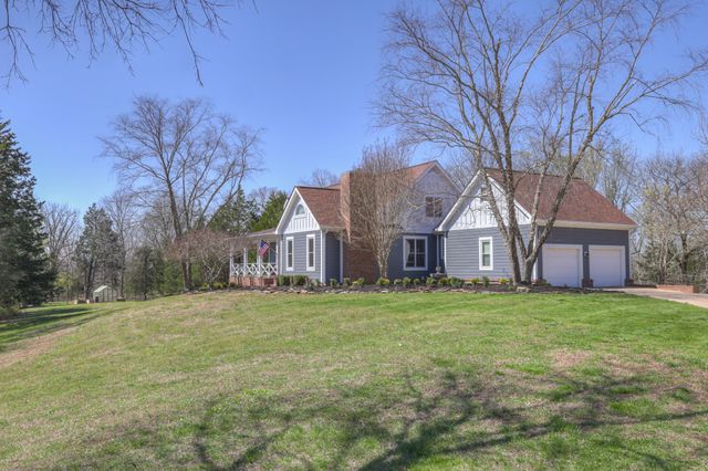 2082 Canoe Branch Rd, Lebanon, TN 37087