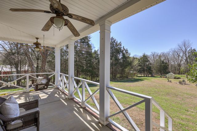 2082 Canoe Branch Rd, Lebanon, TN 37087