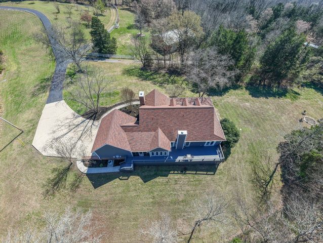 2082 Canoe Branch Rd, Lebanon, TN 37087