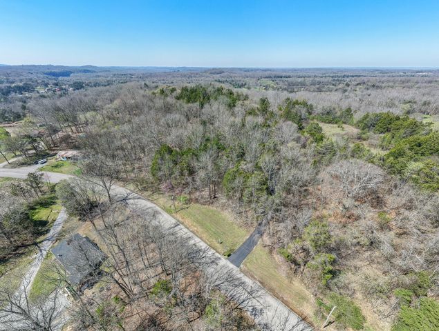 2082 Canoe Branch Rd, Lebanon, TN 37087