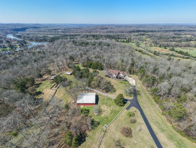 2082 Canoe Branch Rd, Lebanon, TN 37087