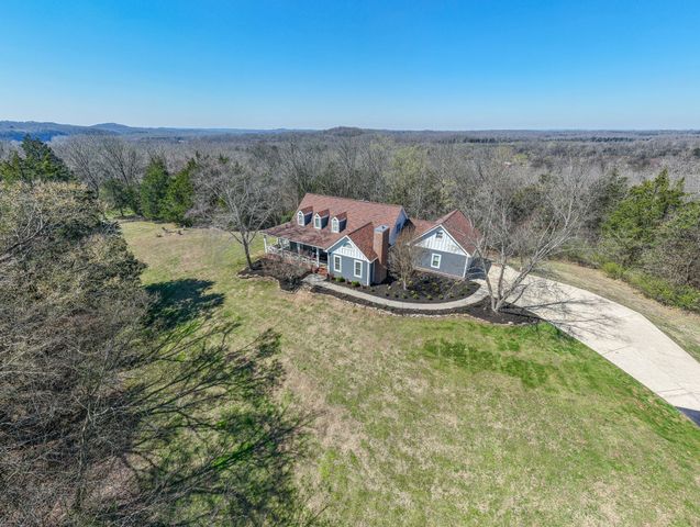 2082 Canoe Branch Rd, Lebanon, TN 37087