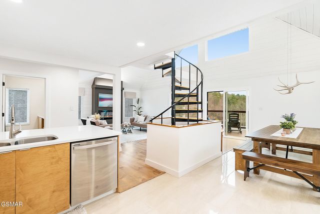 928 Ditney Way, Sevierville, TN 37876