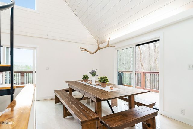 928 Ditney Way, Sevierville, TN 37876