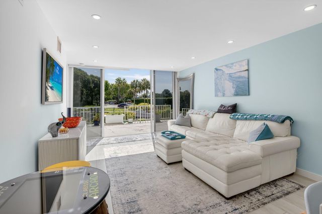 769 Jeffery Street 2-104, Boca Raton, FL 33487
