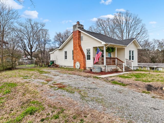 430 W Circle Drive, Rossville, GA 30741