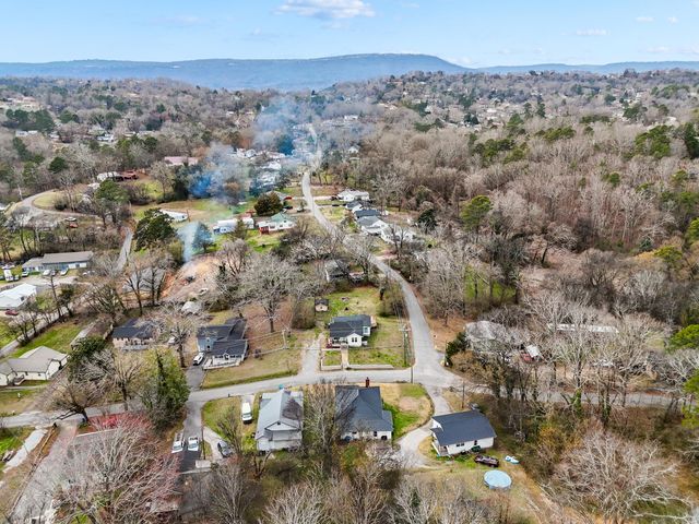 430 W Circle Drive, Rossville, GA 30741