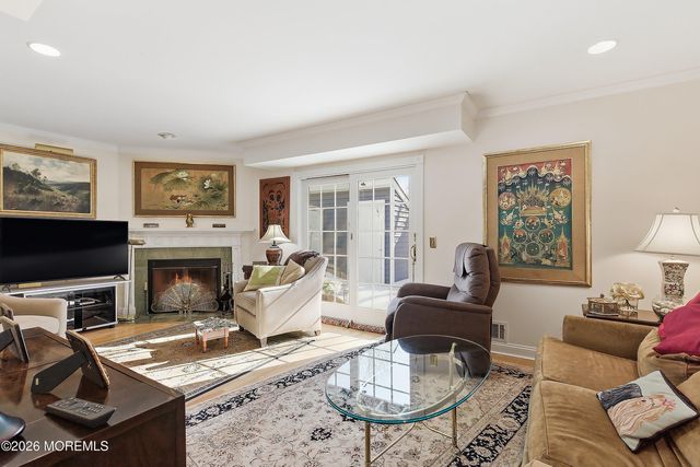 29 Rambling Meadow Court, Tinton Falls, NJ 07724