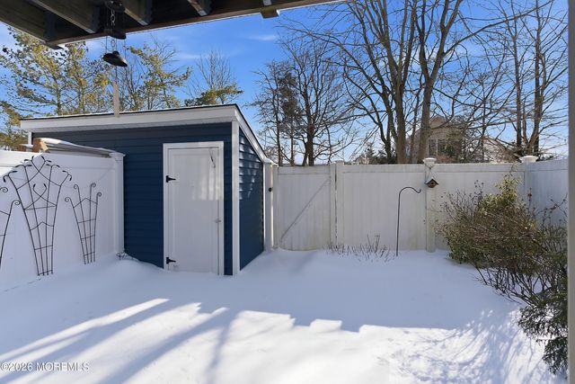 29 Rambling Meadow Court, Tinton Falls, NJ 07724