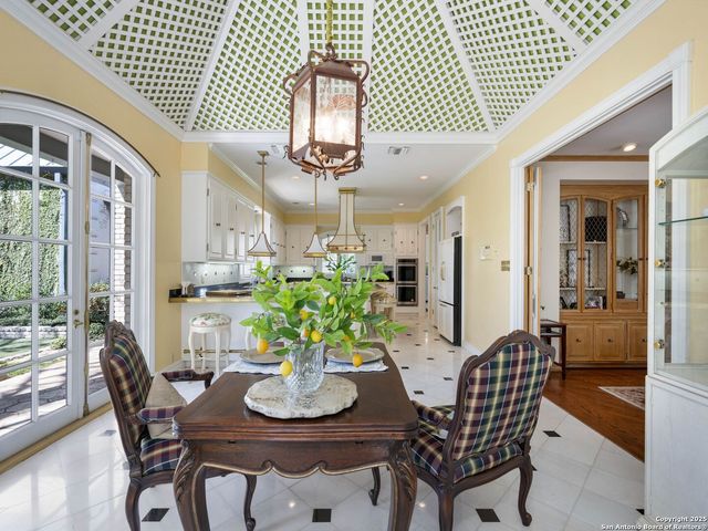 7 Lazy Hollow, San Antonio, TX 78230