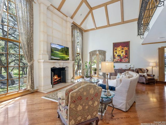 7 Lazy Hollow, San Antonio, TX 78230