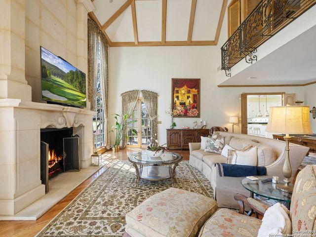 7 Lazy Hollow, San Antonio, TX 78230