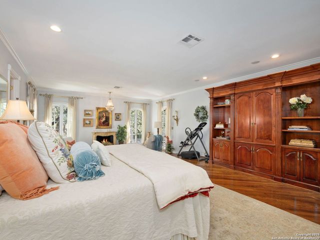 7 Lazy Hollow, San Antonio, TX 78230