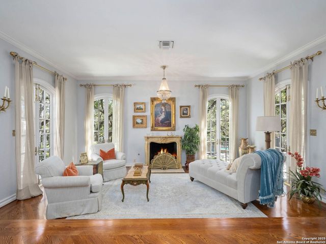 7 Lazy Hollow, San Antonio, TX 78230