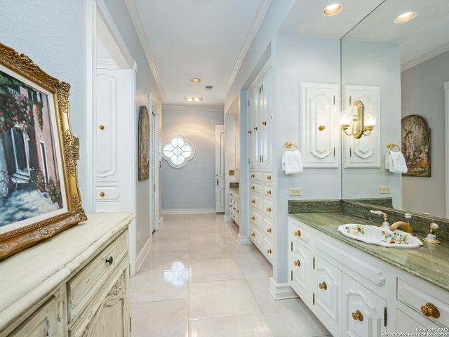 7 Lazy Hollow, San Antonio, TX 78230