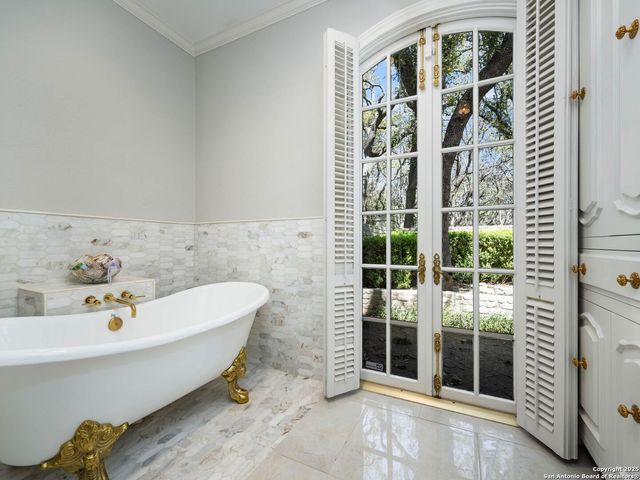 7 Lazy Hollow, San Antonio, TX 78230