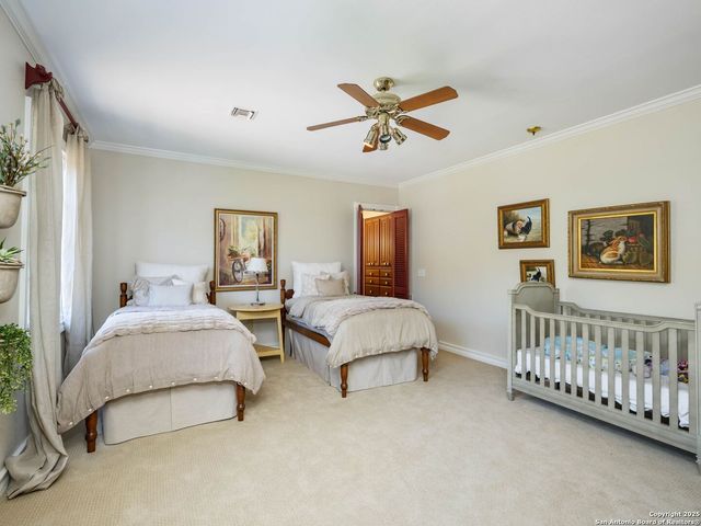 7 Lazy Hollow, San Antonio, TX 78230