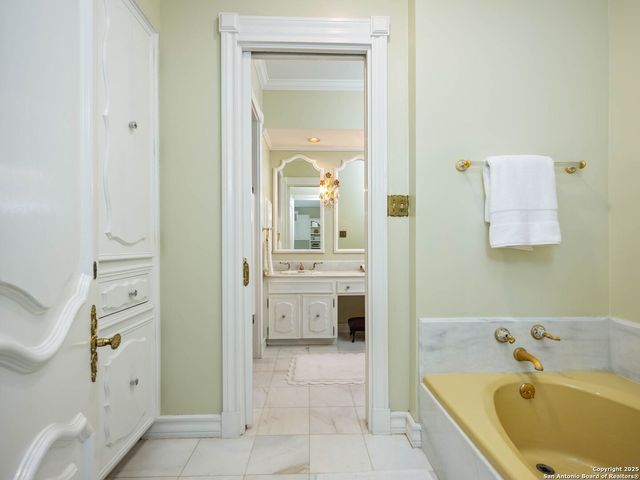 7 Lazy Hollow, San Antonio, TX 78230