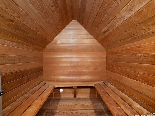 7 Lazy Hollow, San Antonio, TX 78230